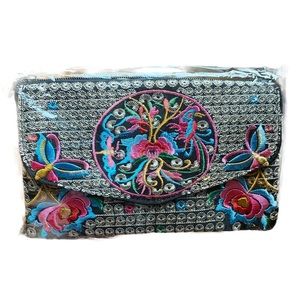 Women’s embroidered small crossbody bag NEW